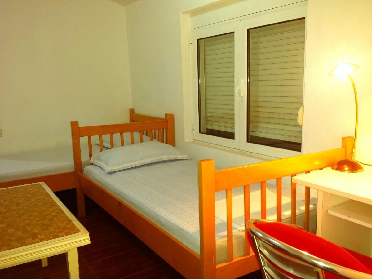 Hoxha Rooms ウルツィニ 部屋 写真