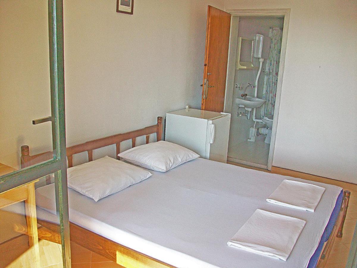 Hoxha Rooms ウルツィニ 部屋 写真