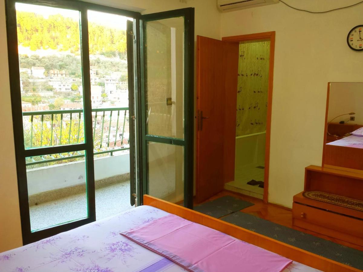 Hoxha Rooms ウルツィニ 部屋 写真